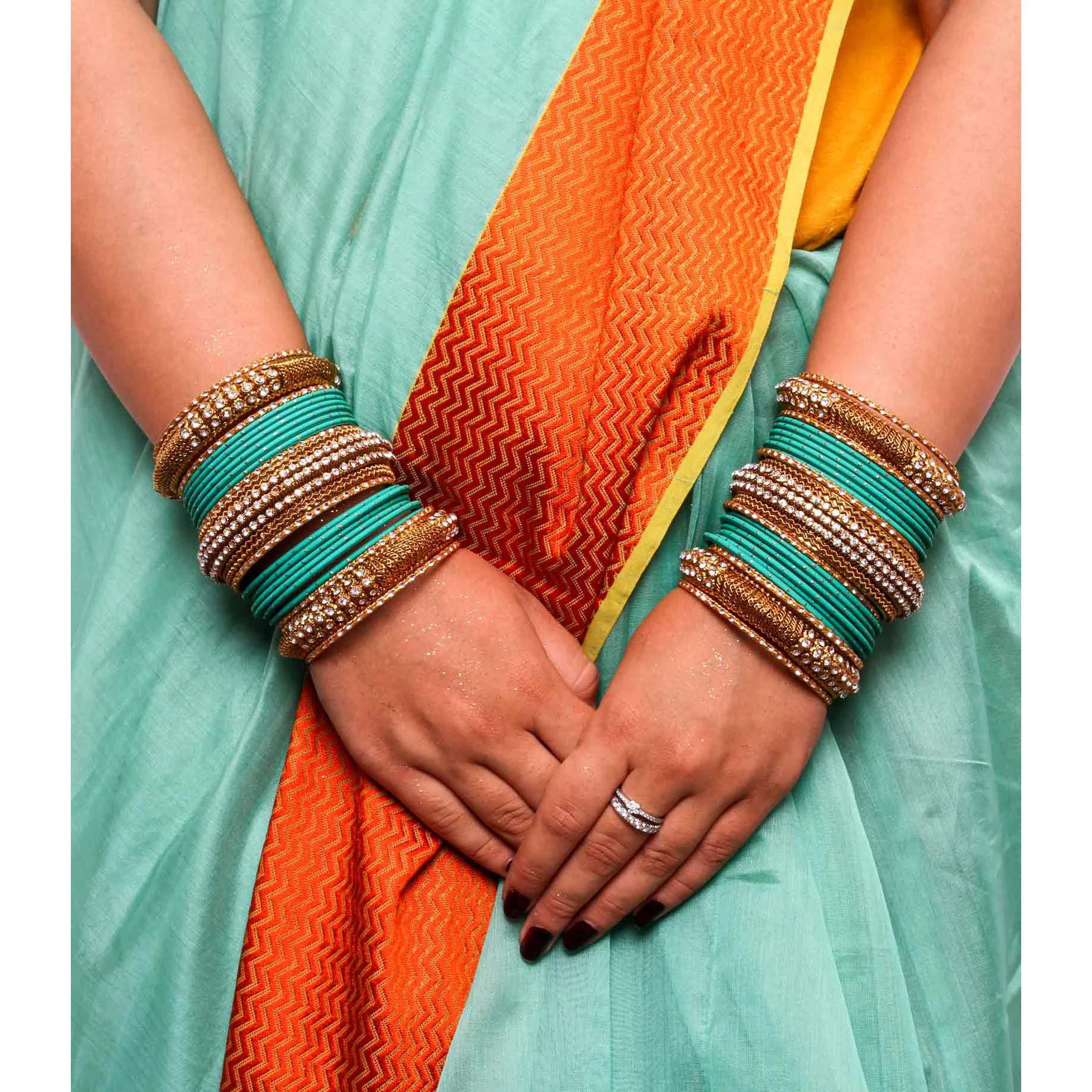 Set of 2 Bridal Jaali Work Bangle Set - Image 14
