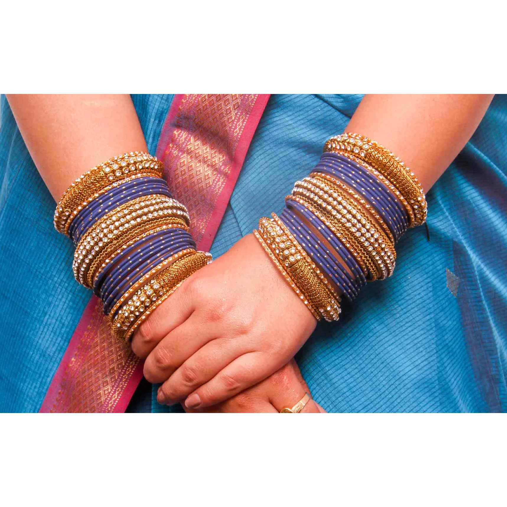 Set of 2 Bridal Jaali Work Bangle Set - Image 9