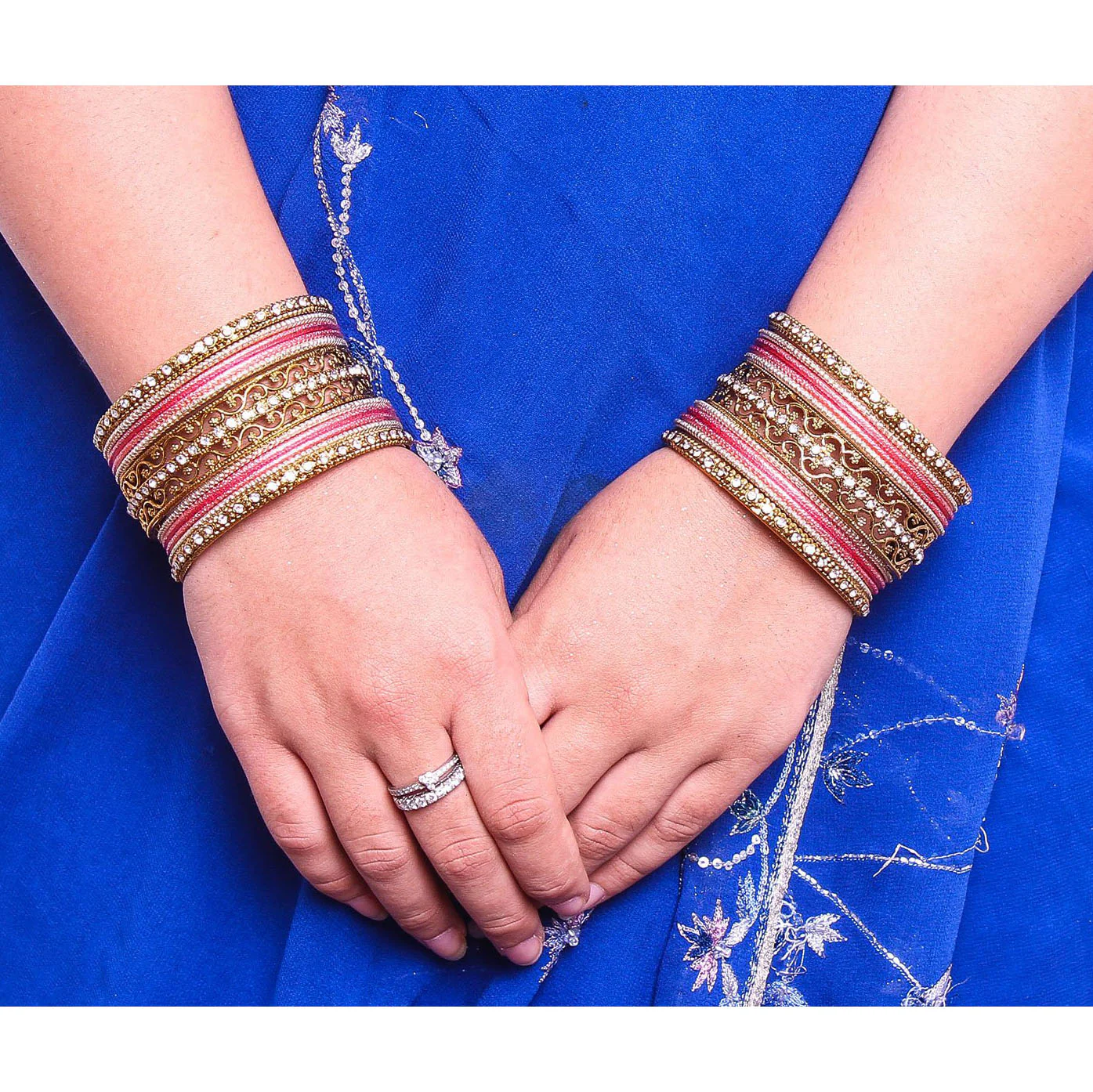 Intricate Bracelet With Running Stone Work And Shinning Bangle Set - Image 6