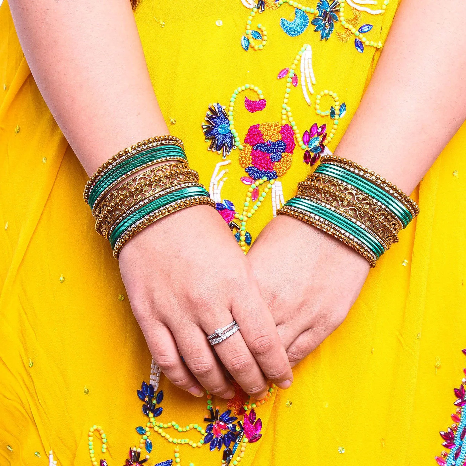 Low Cost Shinning Bangle Set - Image 14