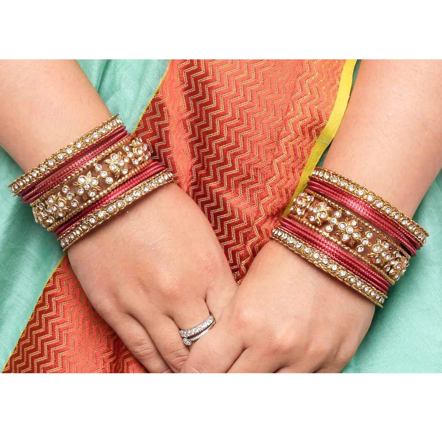 Traditional Colored Flower Pattern Bangle Set - Image 12